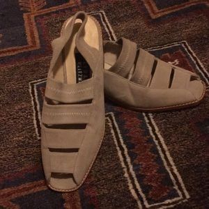 Stuart Weizmann suede Newberrys sandal - 7